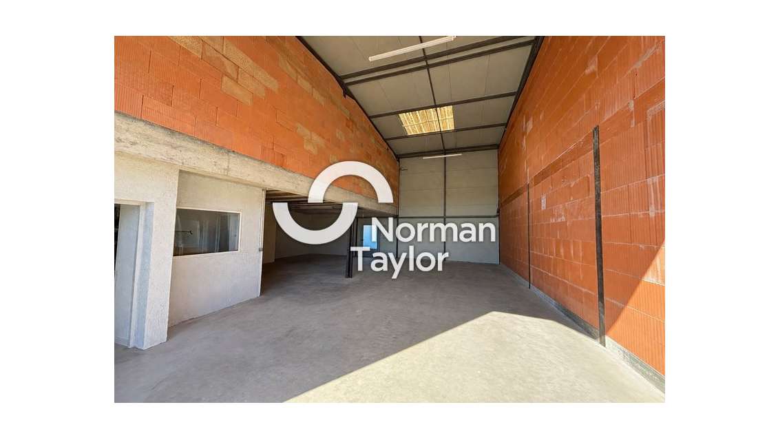 LOCAL D'ACTIVITE à louer dans le 34