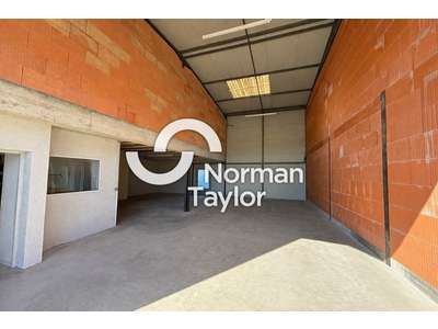 Location Locaux d'activités - Entrepôts à Gigean