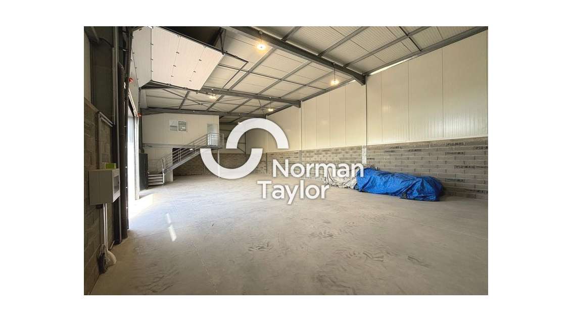 LOCAL D'ACTIVITE à louer dans le 34