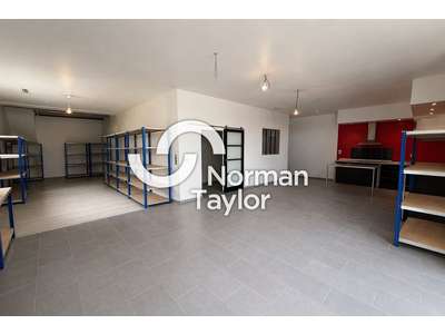 Location Locaux d'activités - Entrepôts à Gigean