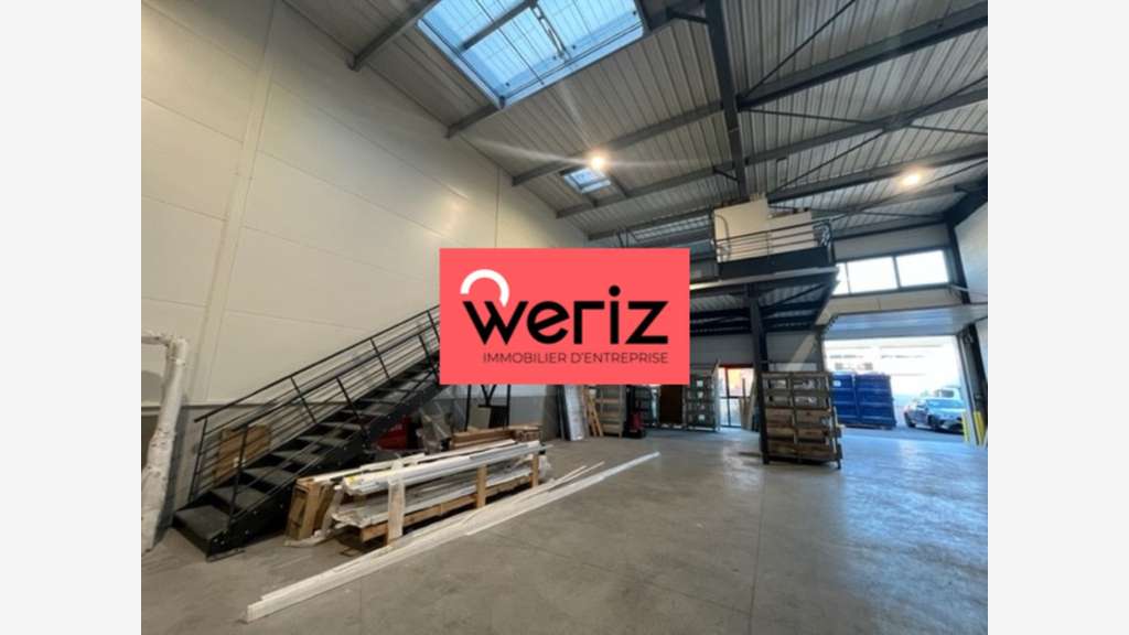 A louer local activité 347m² à Gignac-la-Nerthe