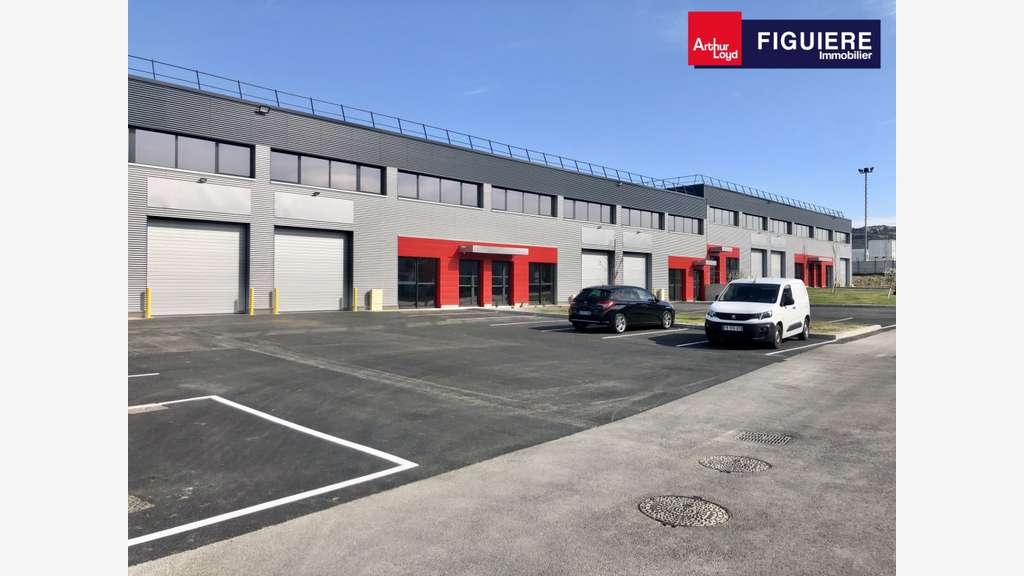 Locaux activités récents 273m² à louer sur Gignac