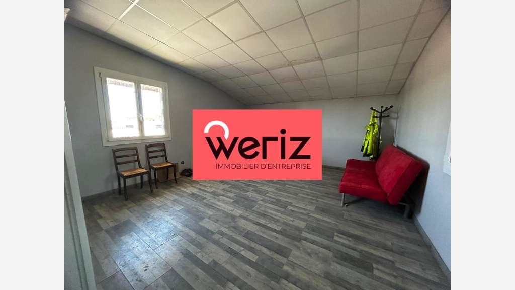 Locaux d'activité - entrepôt de 360 m² non divisib