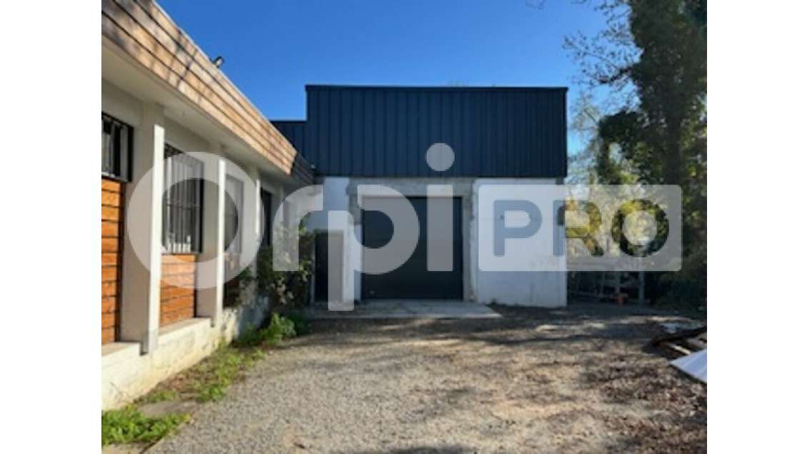 Local d'activité neuf de 160m² à louer à Gleizé