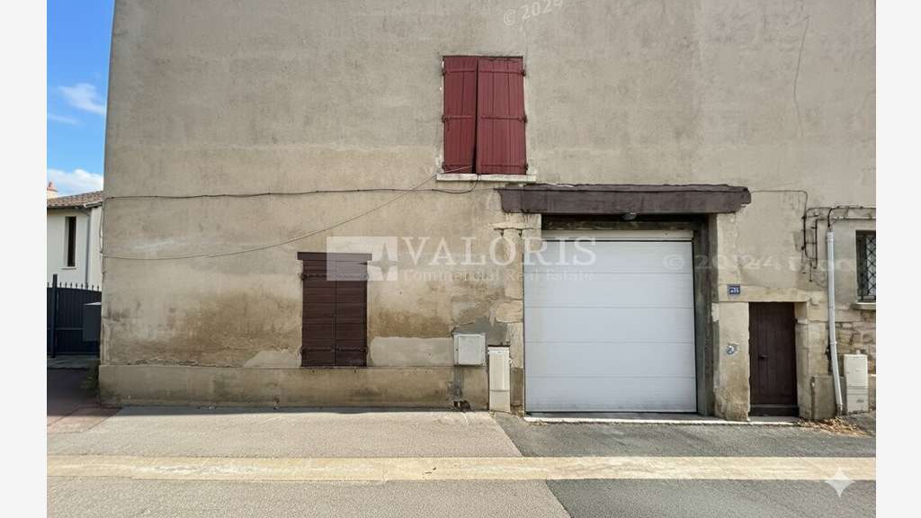 Entrepôt stockage 90m² à louer à Gleizé