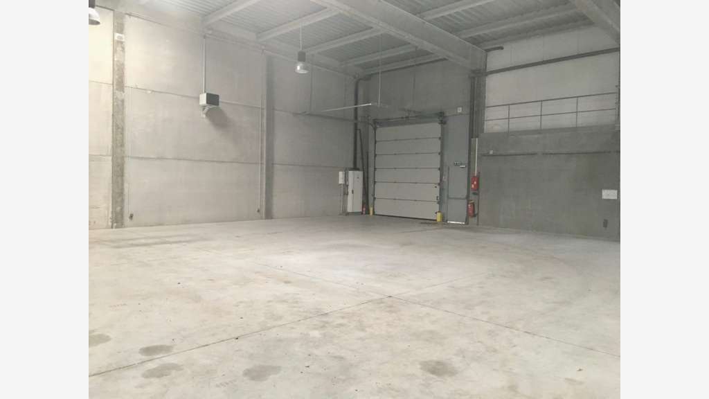 Location local d'activités Amiens – 450 m² – Amien