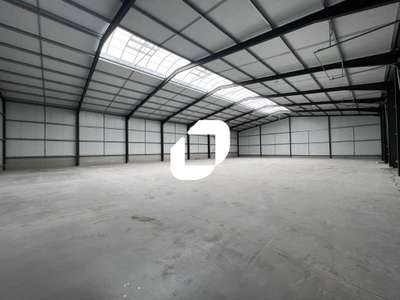 A louer Local d'activité 1278m² Gondecourt