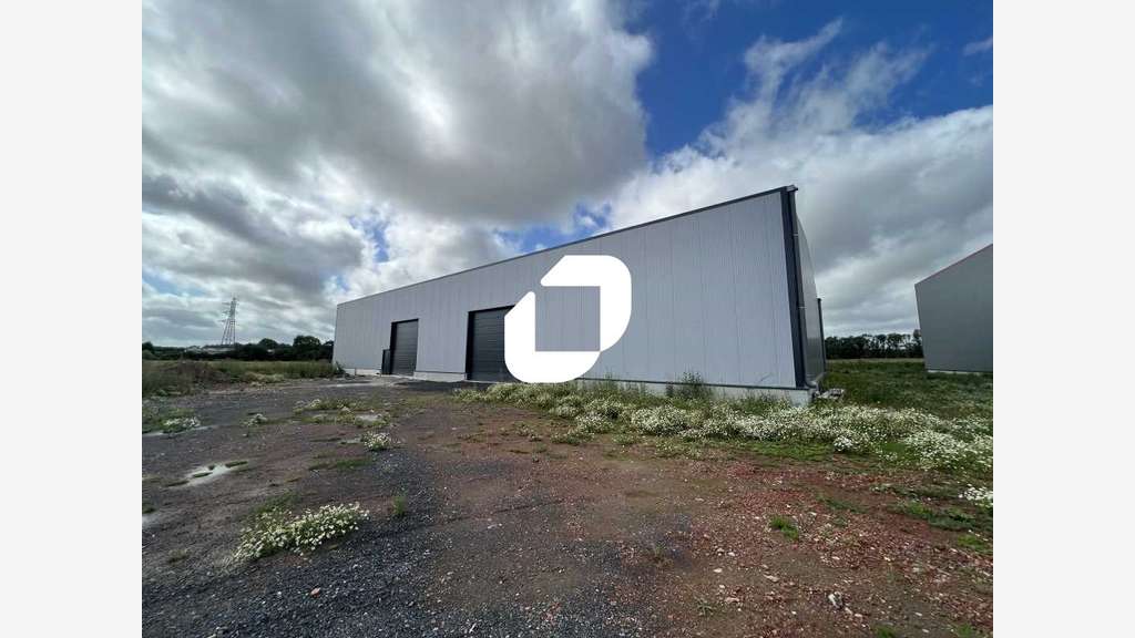 A louer Local d'activité 1278m² Gondecourt