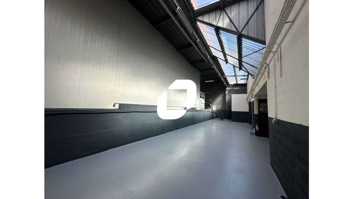 A louer Local d'activité 617m² Gonesse