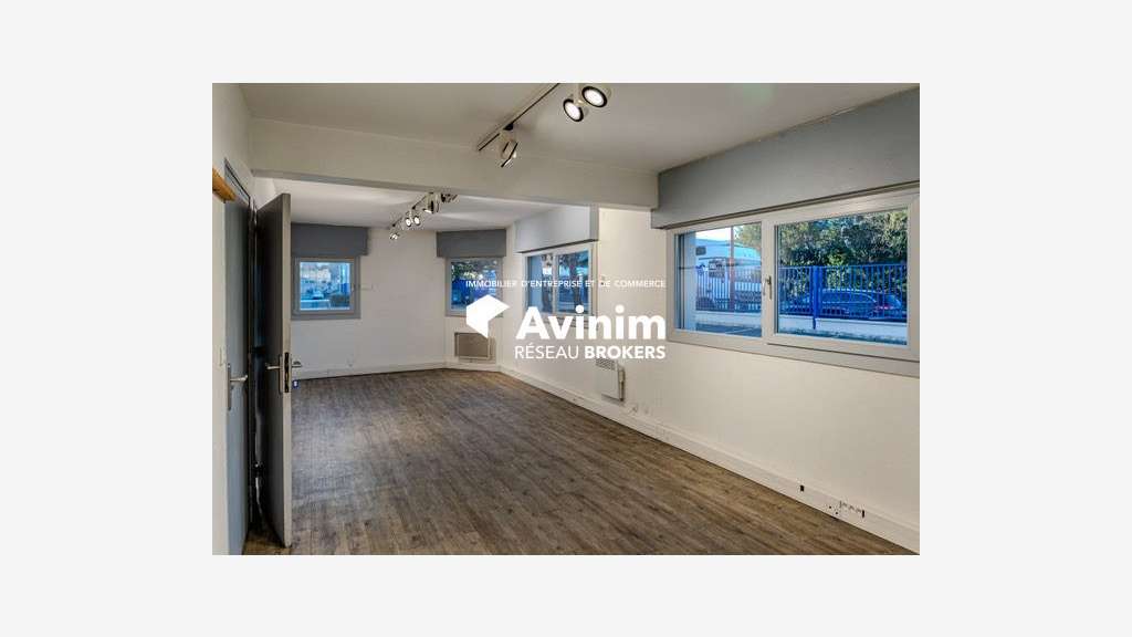 Entrepôt indépendant 3600m² à Gonesse
