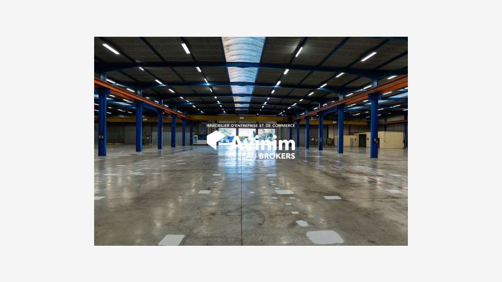Entrepôt indépendant 3600m² à Gonesse