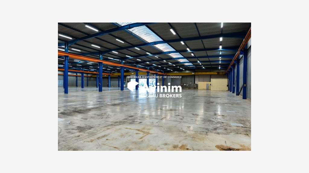 Entrepôt indépendant 3600m² à Gonesse