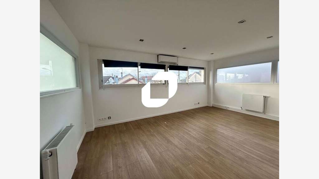 A louer Local d'activité 210m² Gonesse
