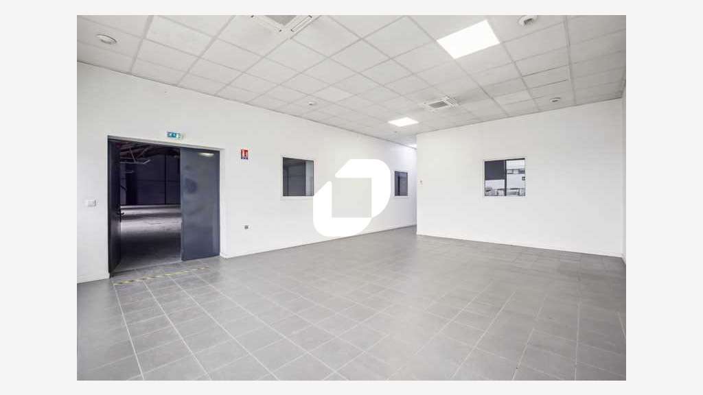 A louer Local d'activité 1316m² Gonesse
