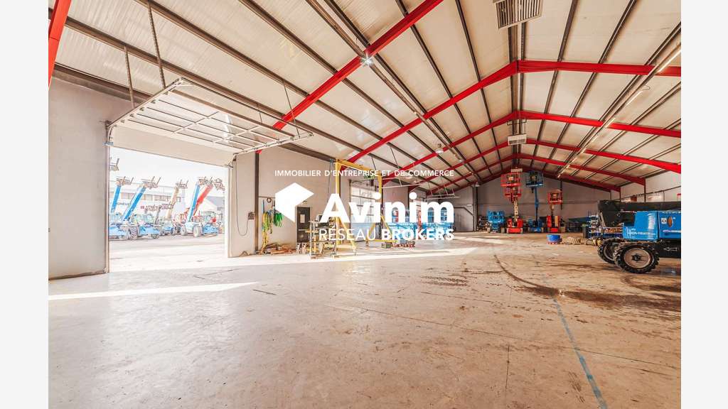 A LOUER GONESSE 1316 M² D'ENTREPOT