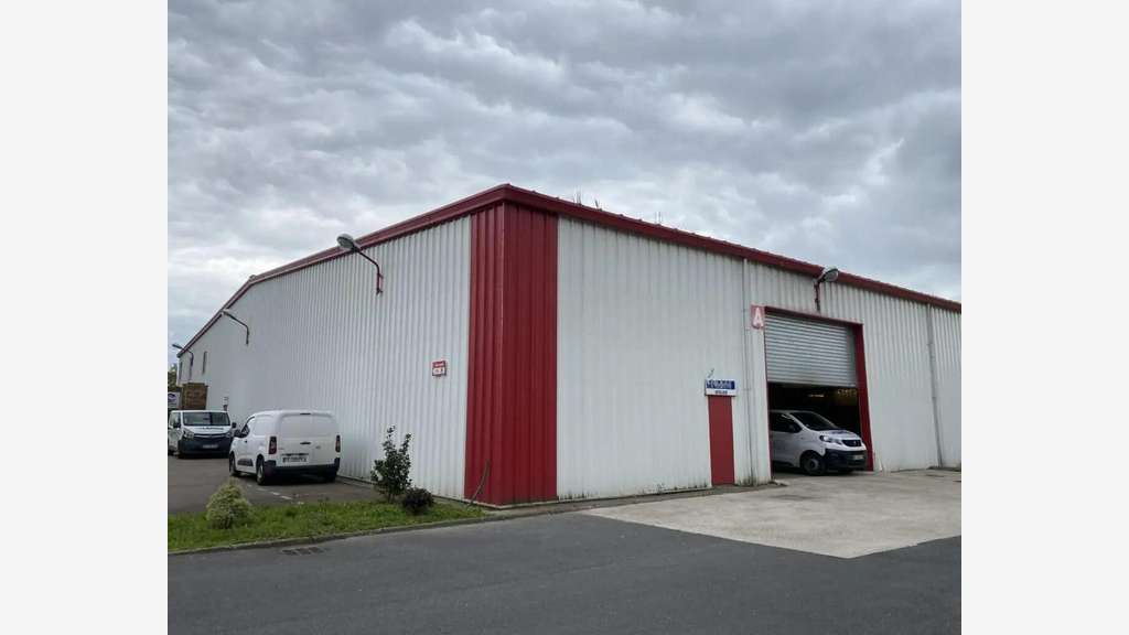 À louer local d'activités 947m² à Gonfreville