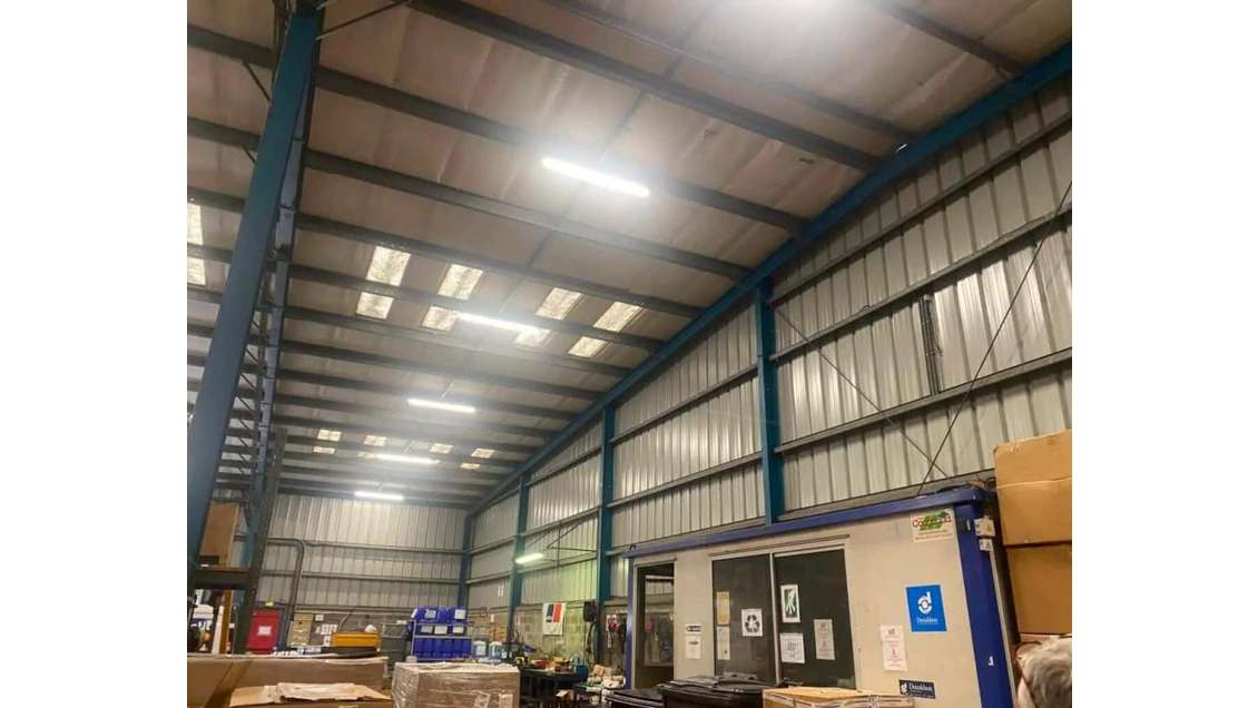 À louer local d'activités 947m² à Gonfreville