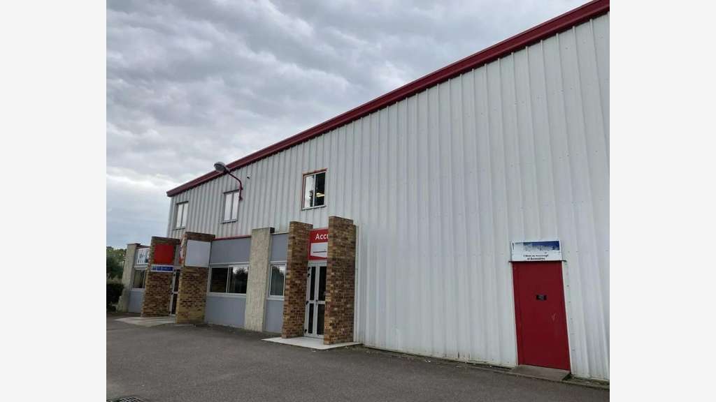 À louer local d'activités 947m² à Gonfreville