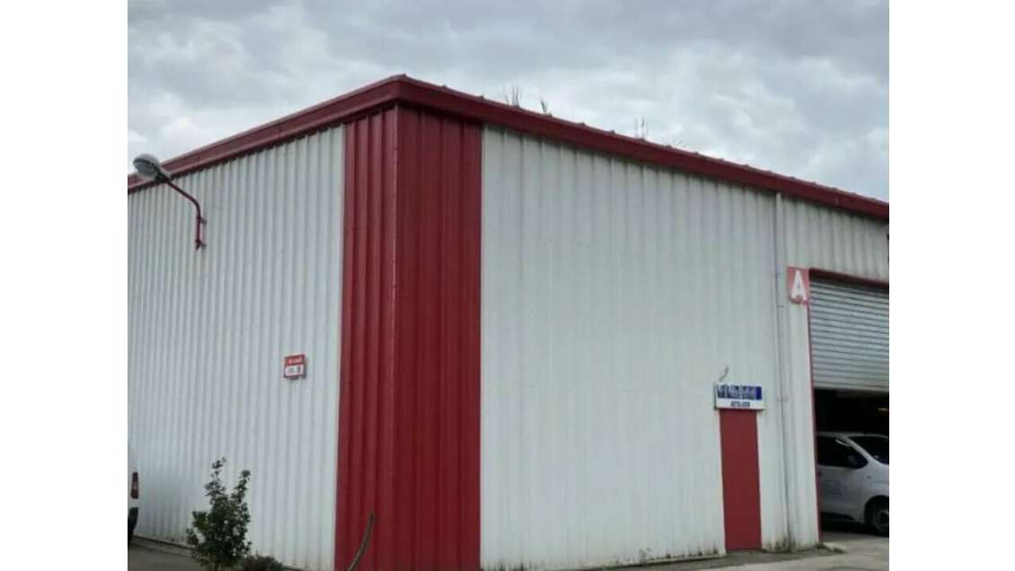 Location local d'activités 947m² en za Gonfreville
