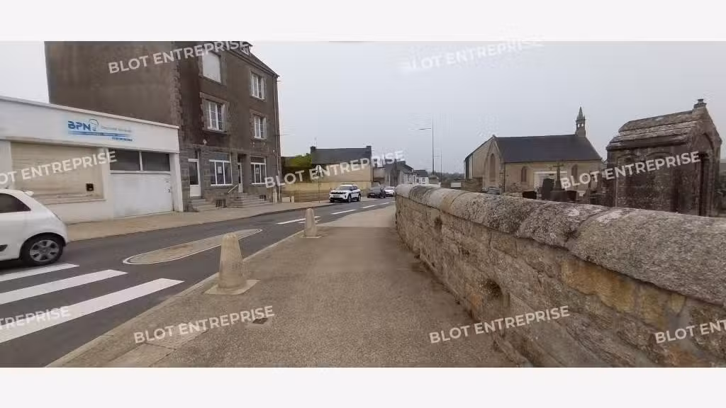 A louer local d'activités 50m² à Gouesnou centre 