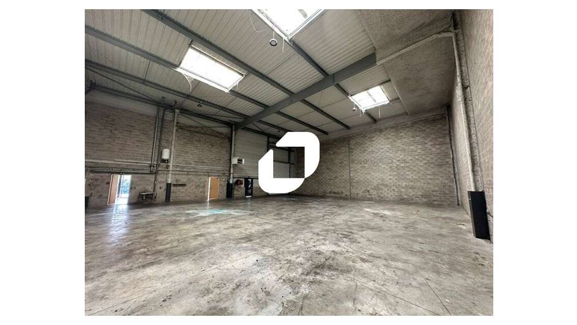 A louer Local d'activité 943m² Goussainville