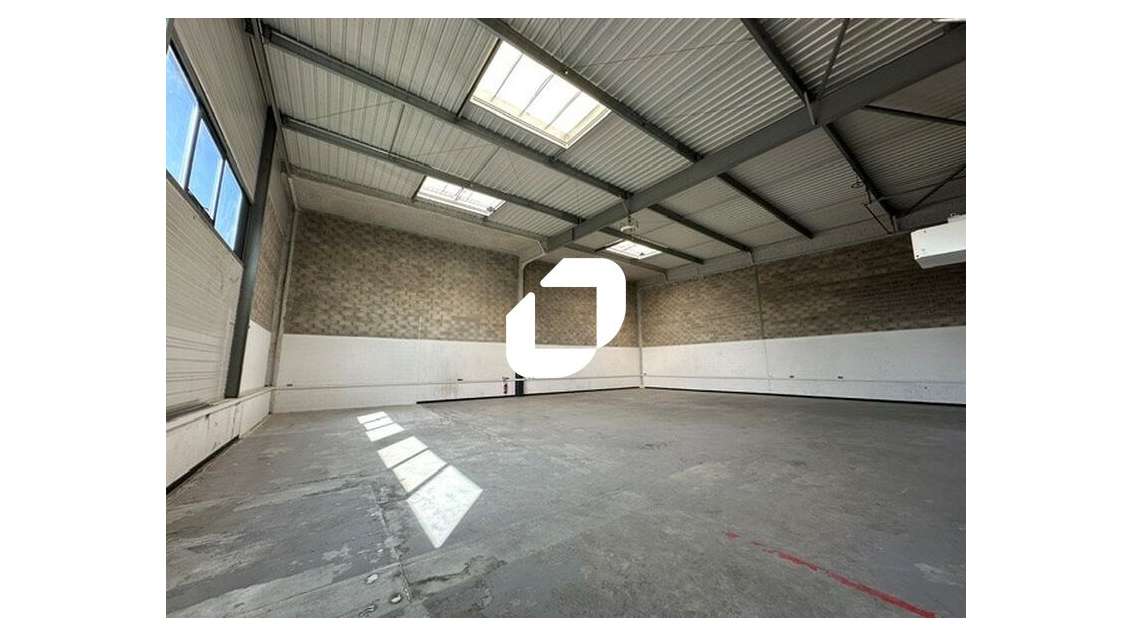 A louer Local d'activité 472m² Goussainville