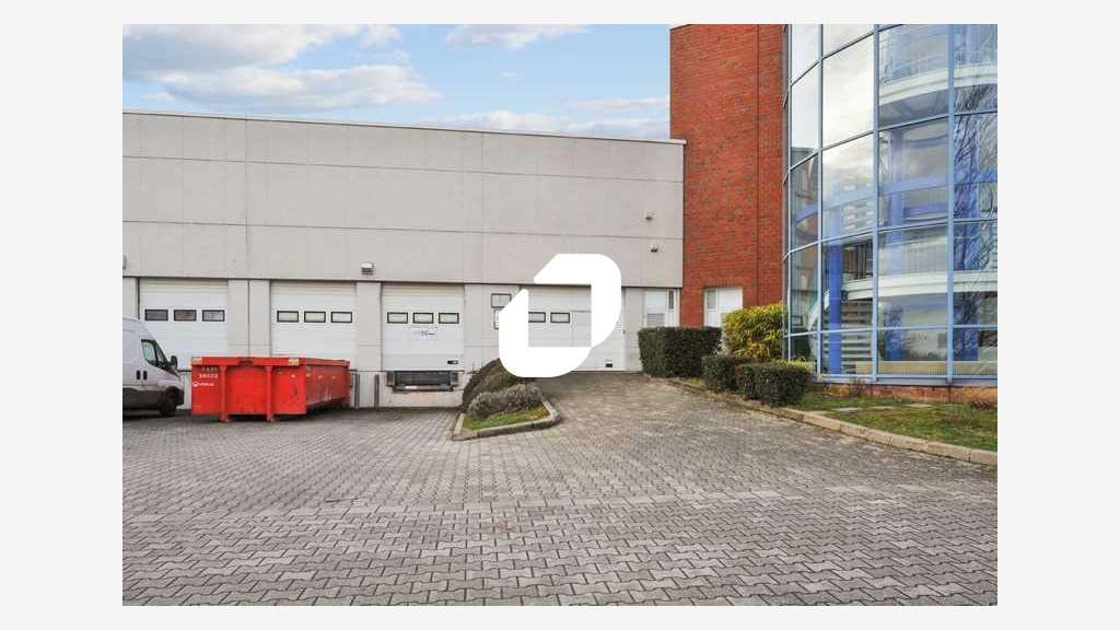 A louer Local d'activité 1184m² Goussainville