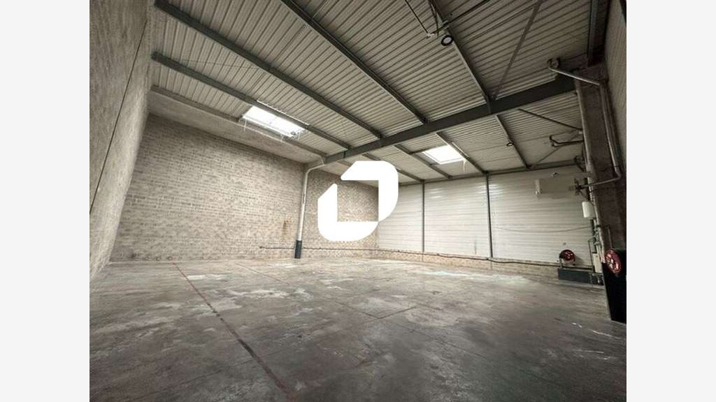 A louer Local d'activité 943m² Goussainville