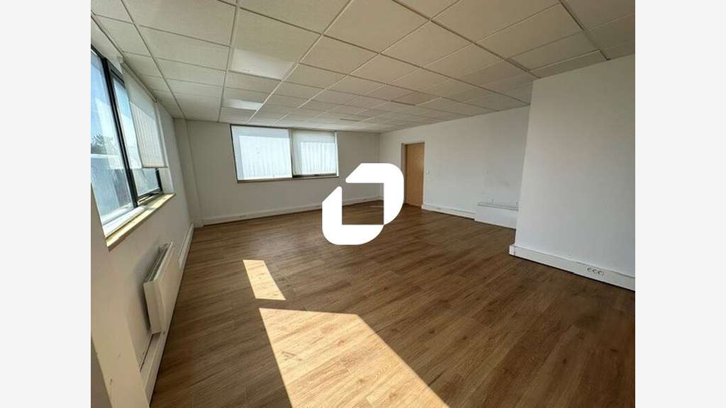 A louer Local d'activité 943m² Goussainville
