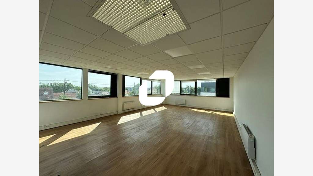 A louer Local d'activité 943m² Goussainville