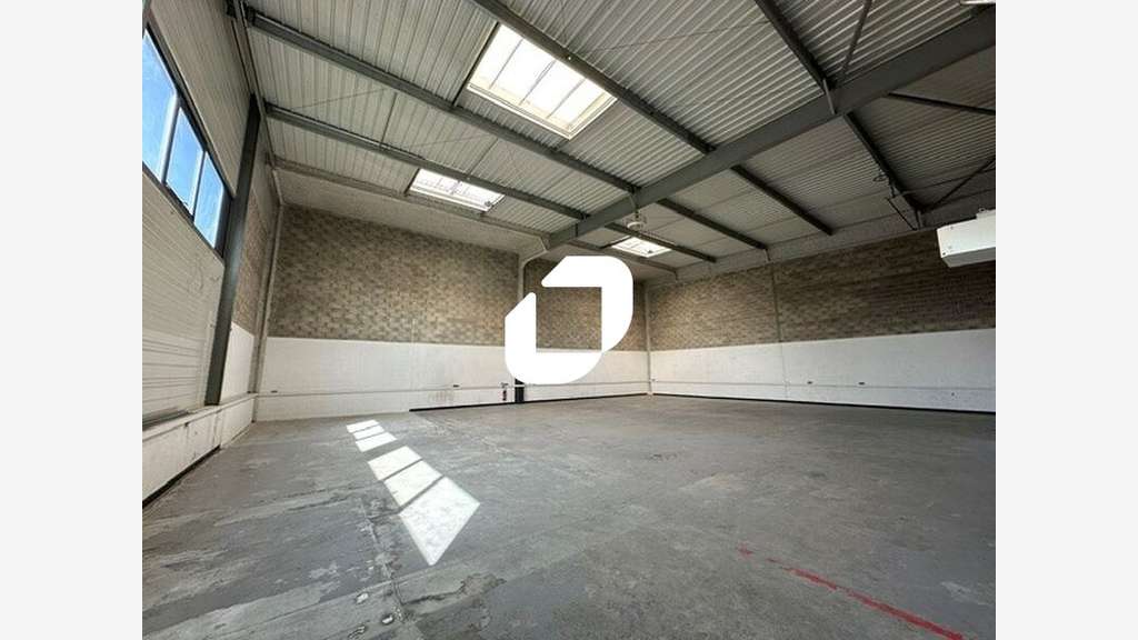 A louer Local d'activité 472m² Goussainville
