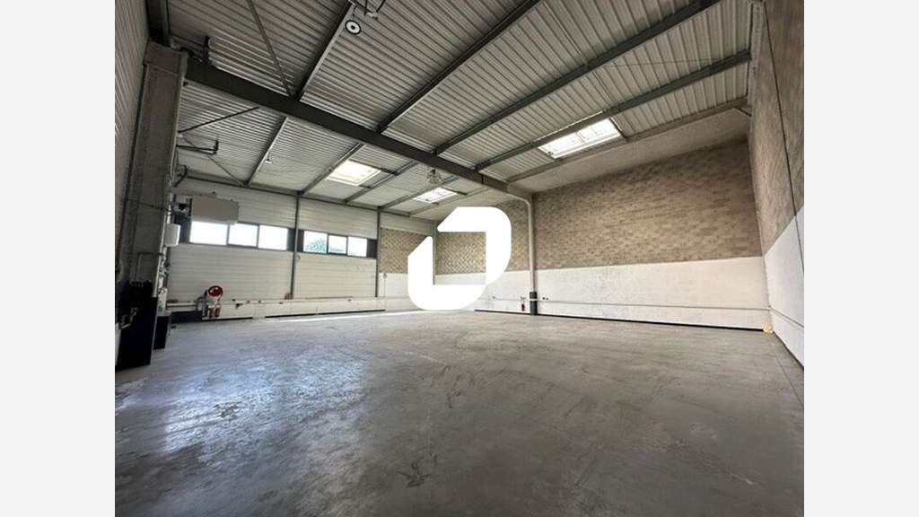 A louer Local d'activité 472m² Goussainville
