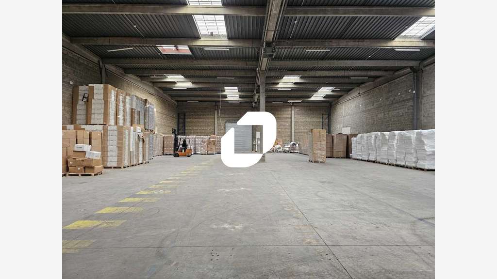 A louer Local d'activité 1357m² Goussainville