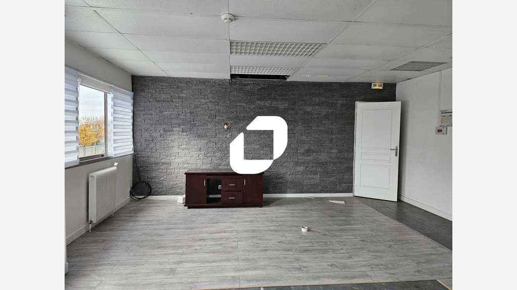 A louer Local d'activité 1357m² Goussainville