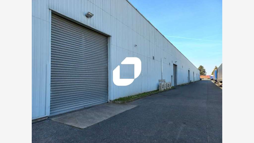 A louer Local d'activité 1357m² Goussainville