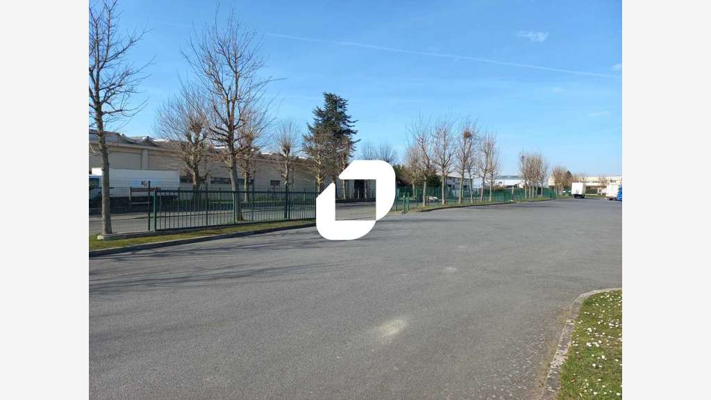 A louer Local d'activité 1357m² Goussainville