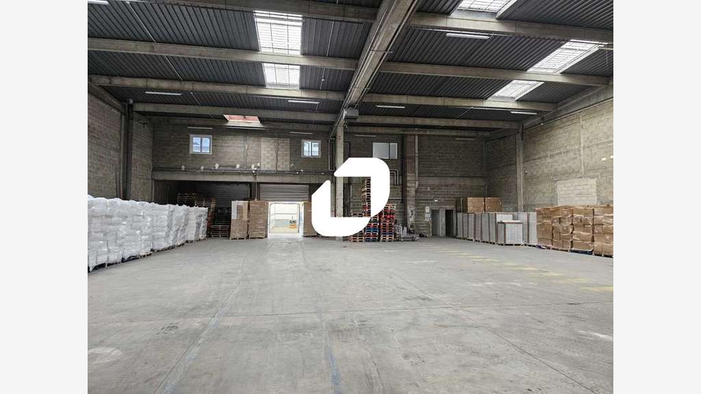A louer Local d'activité 1357m² Goussainville