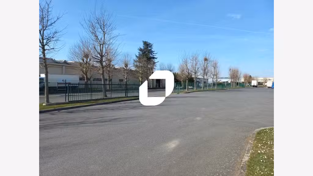 A louer Local d'activité 1357m² Goussainville