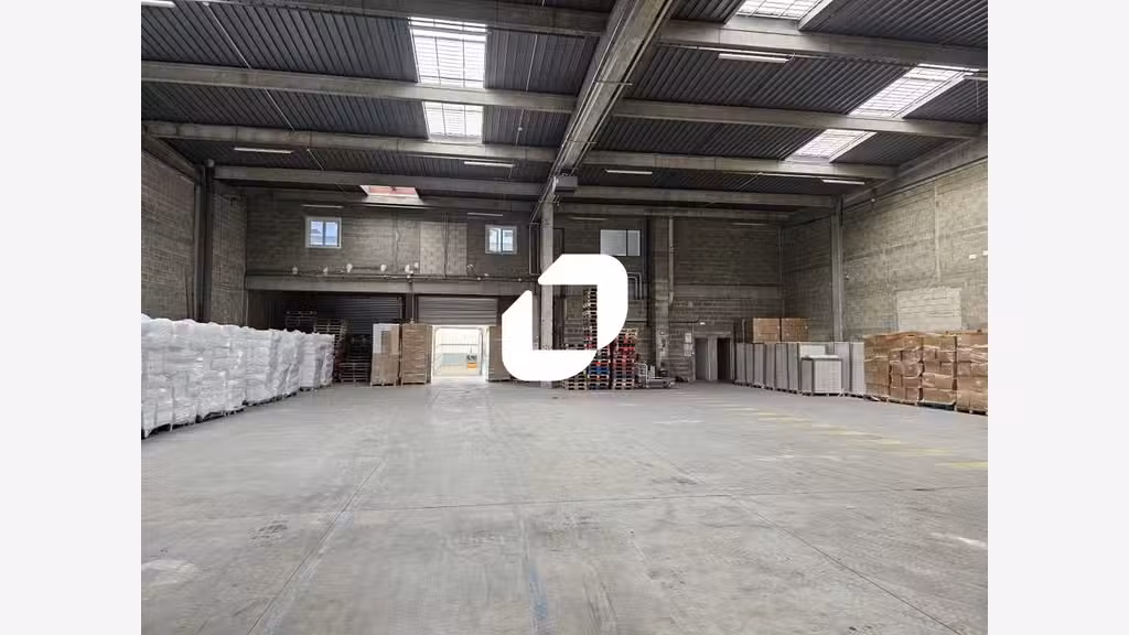 A louer Local d'activité 1357m² Goussainville