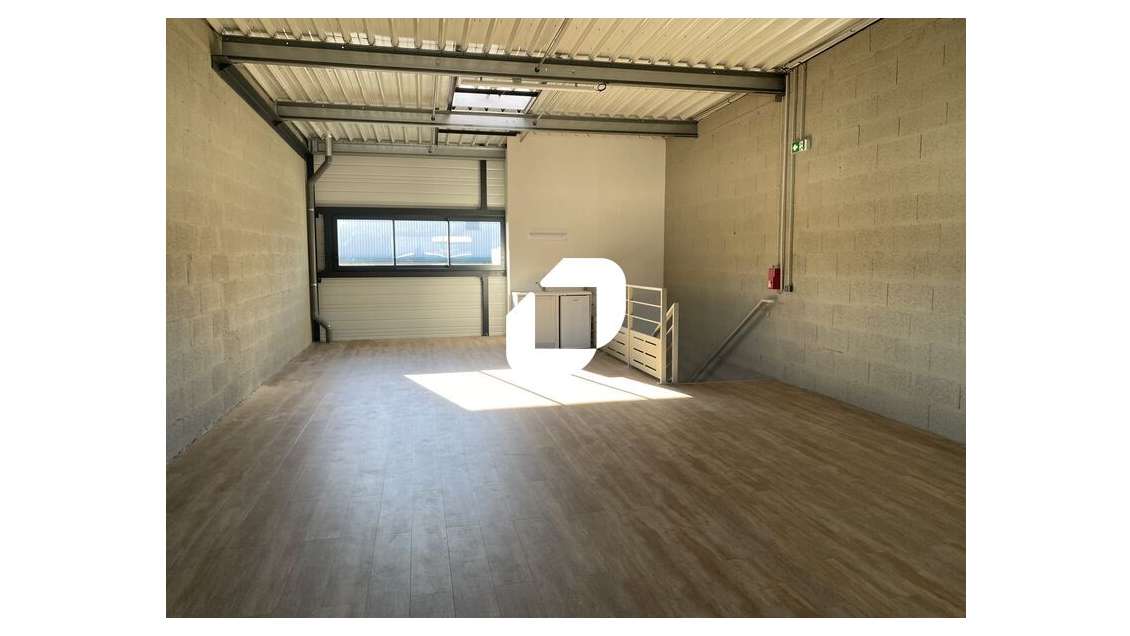 A louer Local d'activité 127m² Gradignan