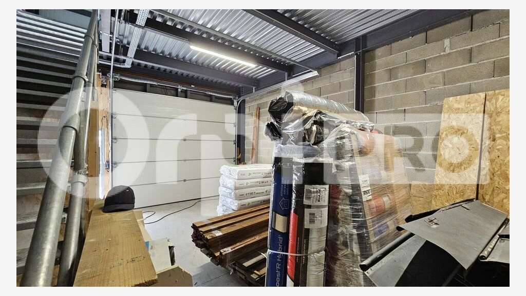A louer local 125m² à Gradignan Haut Vigneau A63