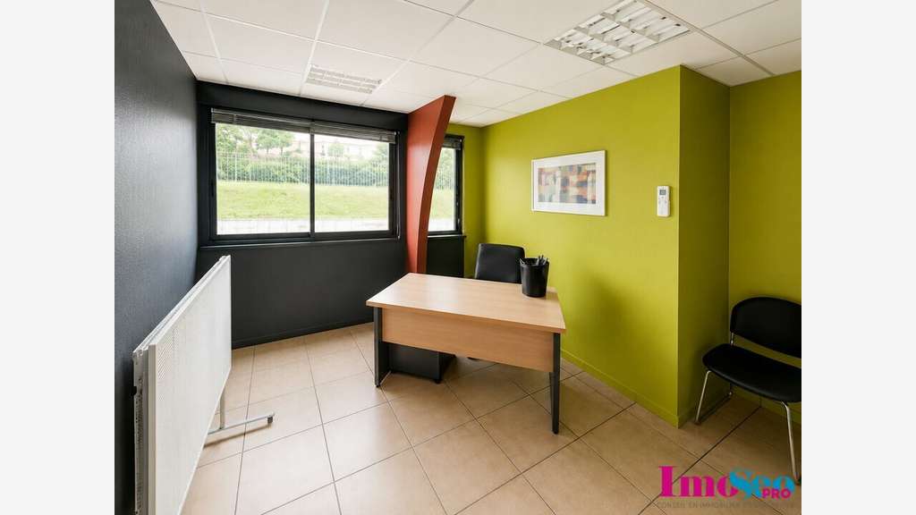 Entrepôt 1050m² à louer sortie 17 Gradignan