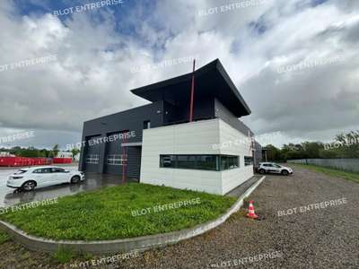 Location Locaux d'activités - Entrepôts à Grandchamps-des-Fontaines