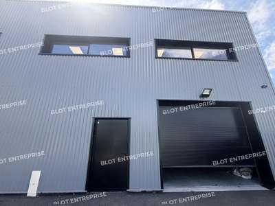 Location Locaux d'activités - Entrepôts à Grandchamps-des-Fontaines