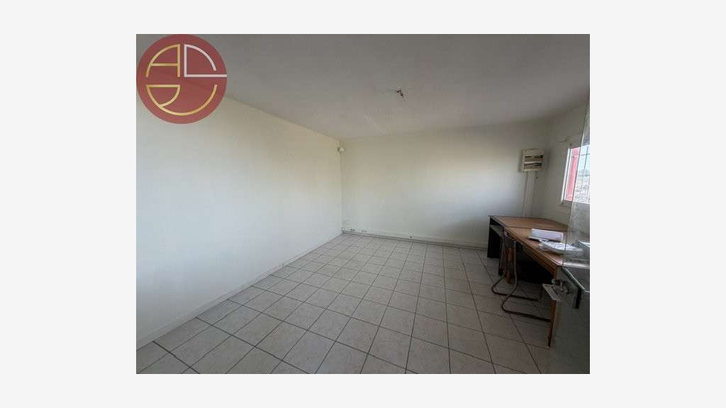 Entrepôt à louer de 360m² en za à Gratentour