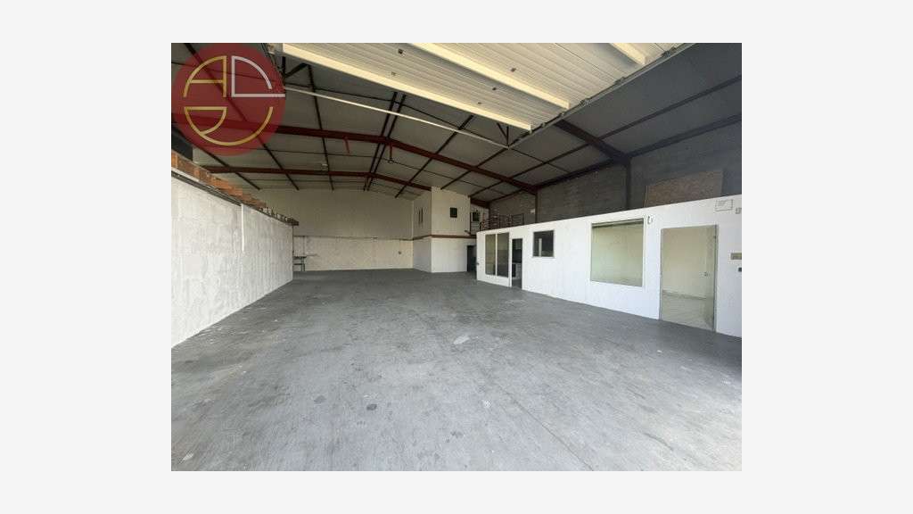 Entrepôt à louer de 360m² en za à Gratentour