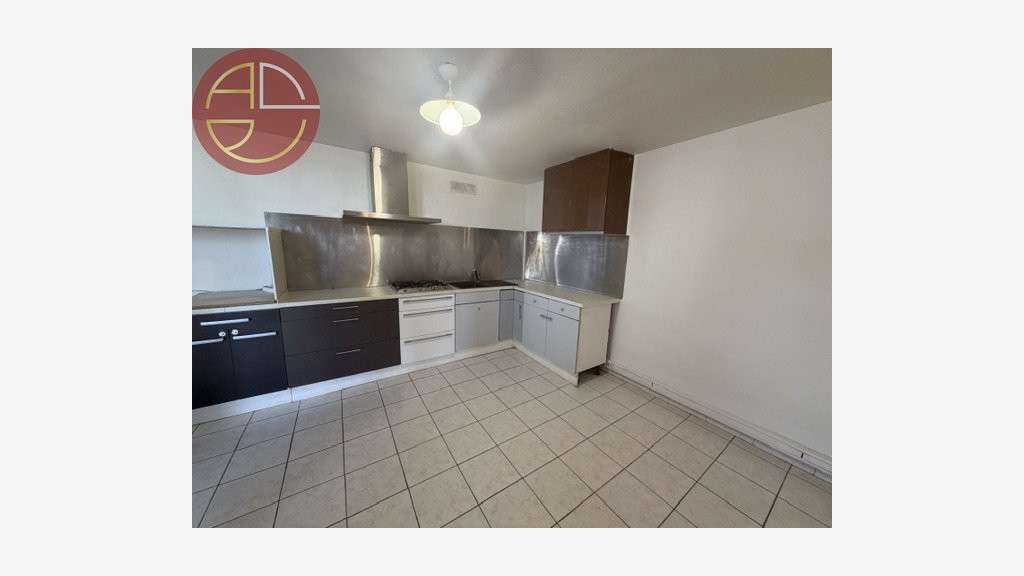 Entrepôt à louer de 360m² en za à Gratentour