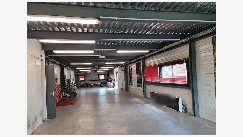 Location dépôt 1050m² à Grenade sur Garonne