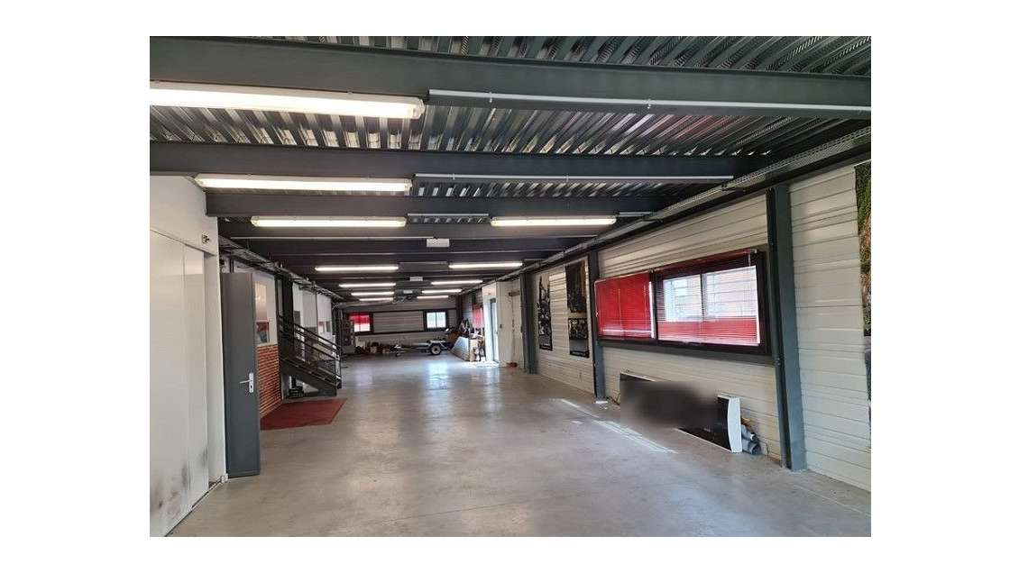 Location dépôt 1050m² à Grenade sur Garonne