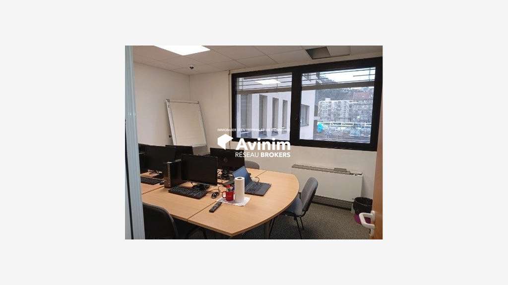 Plateau de bureaux 140m² R+1 à louer à Grenoble